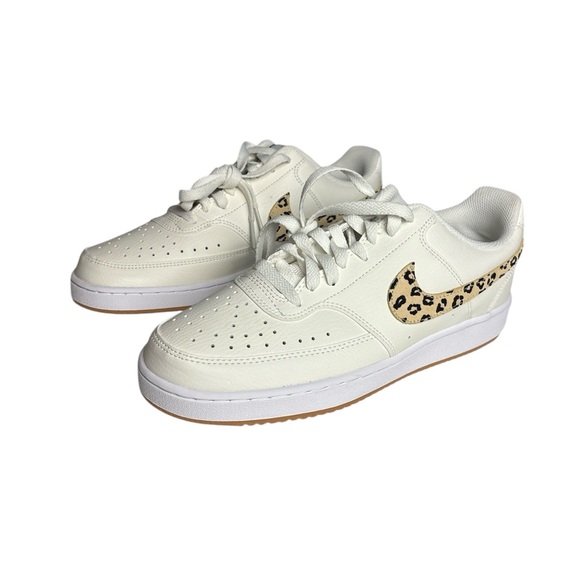 Size 10 NIKE Women's Court Vision - Picture 1 of 8